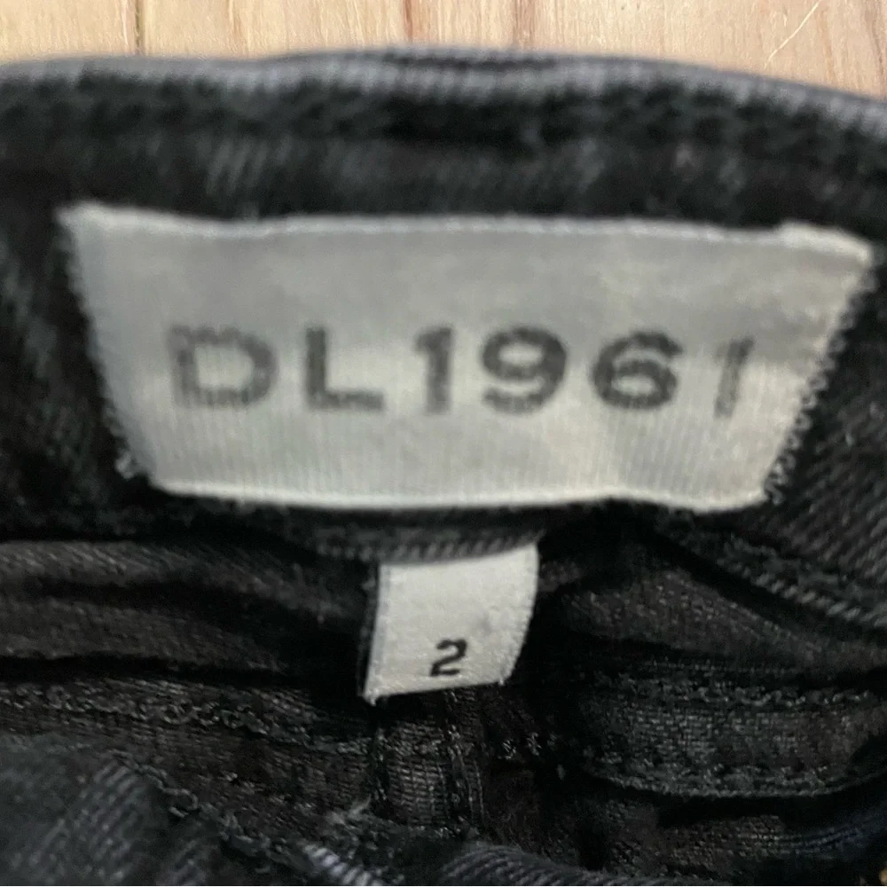DL1961 Classic Black Jeans - Picture 3 of 3